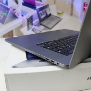 Apple Macbook Pro 15 inch 2018