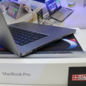 Apple Macbook Pro 15 inch 2018