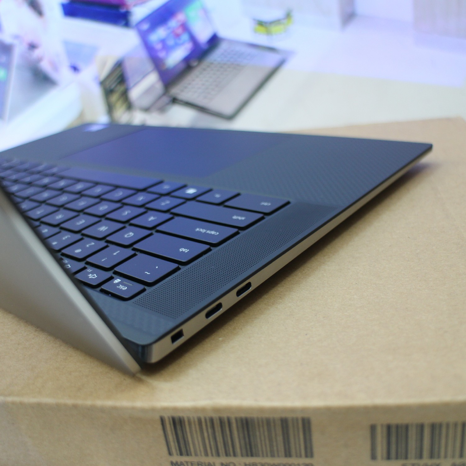 Laptop Dell Precision 5570 I7 12800H Ram 32Gb  1Tb Cảm Ứng 4K Nvidia  Quadro Rtx A2000 8Gb Gddr6 - Laptop Xách Tay Shop
