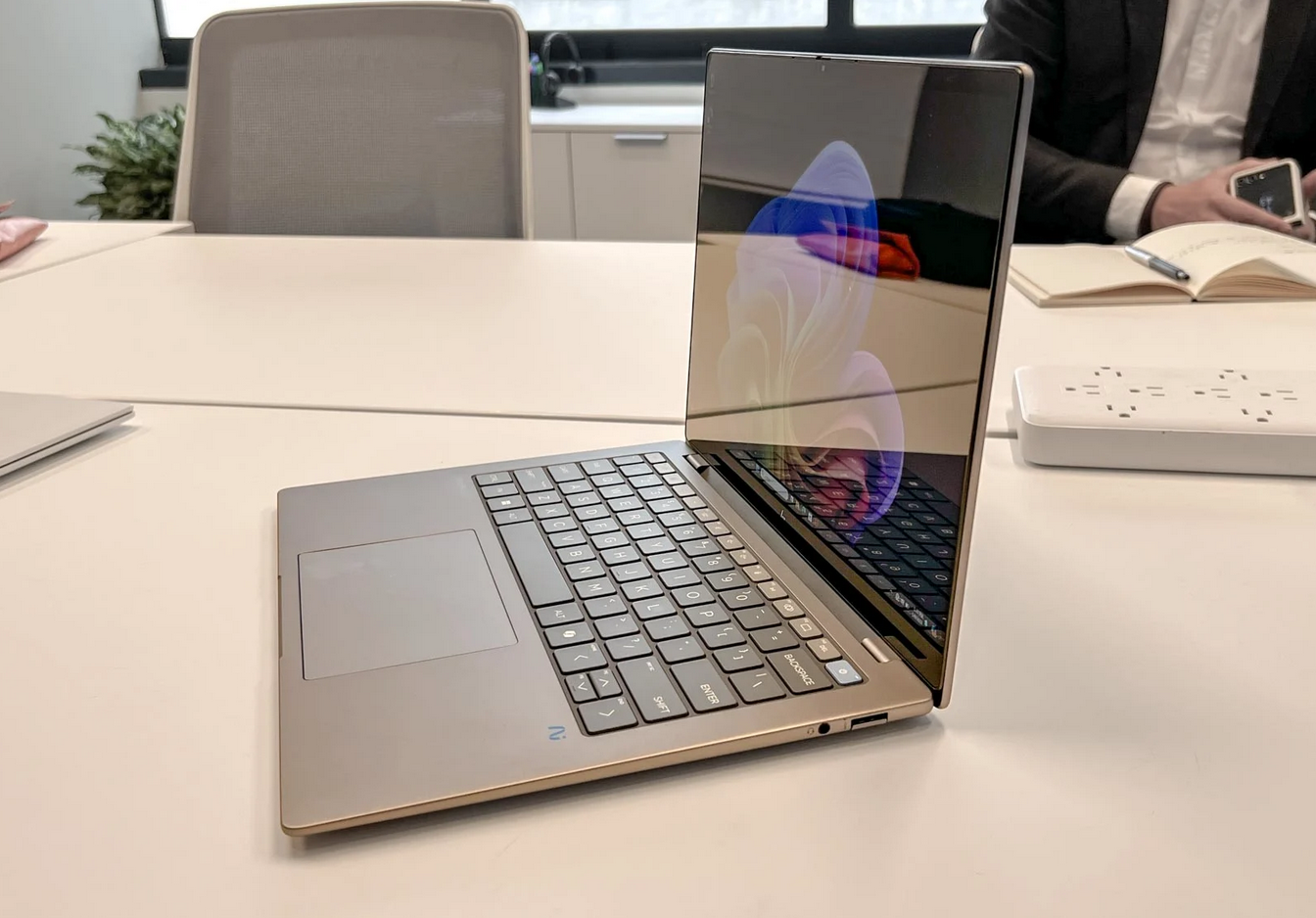 [Review] Đánh giá Laptop HP OmniBook X AI: Nâng cấp chiếc Laptop lên tầm cao mới!