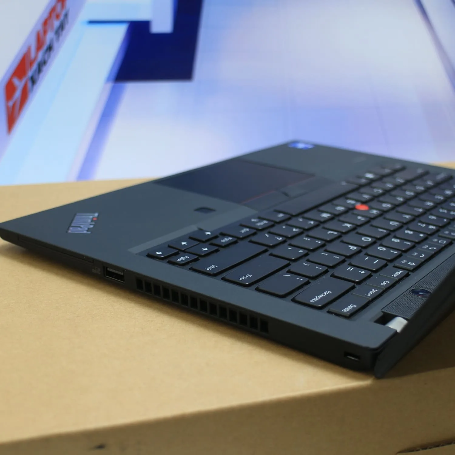 Laptop Lenovo Thinkpad P14S Gen 3 I7 1260P Fhd Nvidia® T550 4Gb