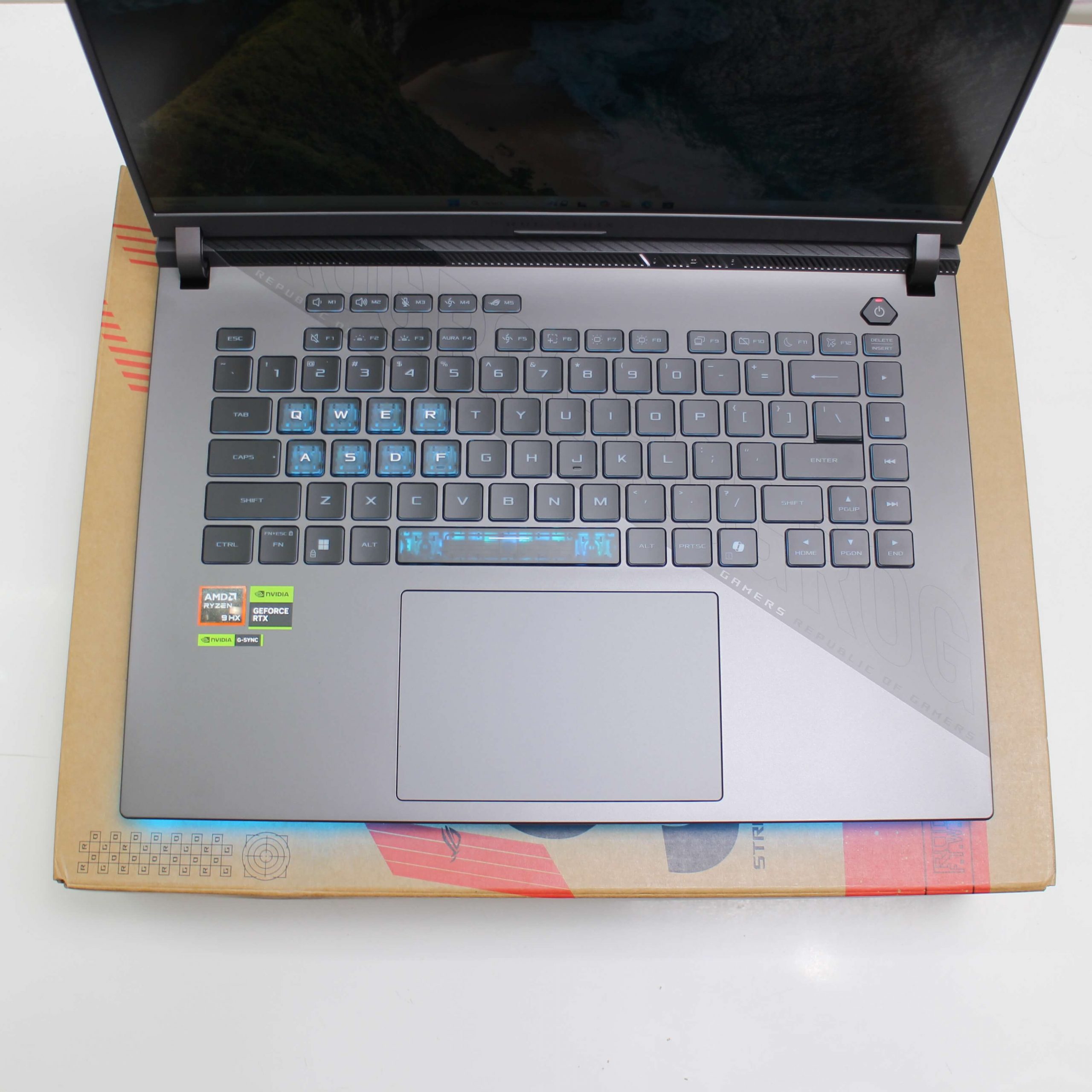 Đánh Giá Laptop ASUS ROG Strix G16 G614PR : "Quái Vật" Gaming Tối Thượng Với Sức Mạnh Bùng Nổ