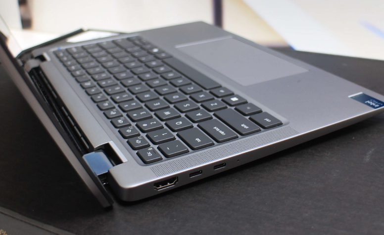 Đánh giá Laptop Dell Latitude 7450 2-in-1 : Laptop cảm ứng cho doanh nhân 2025