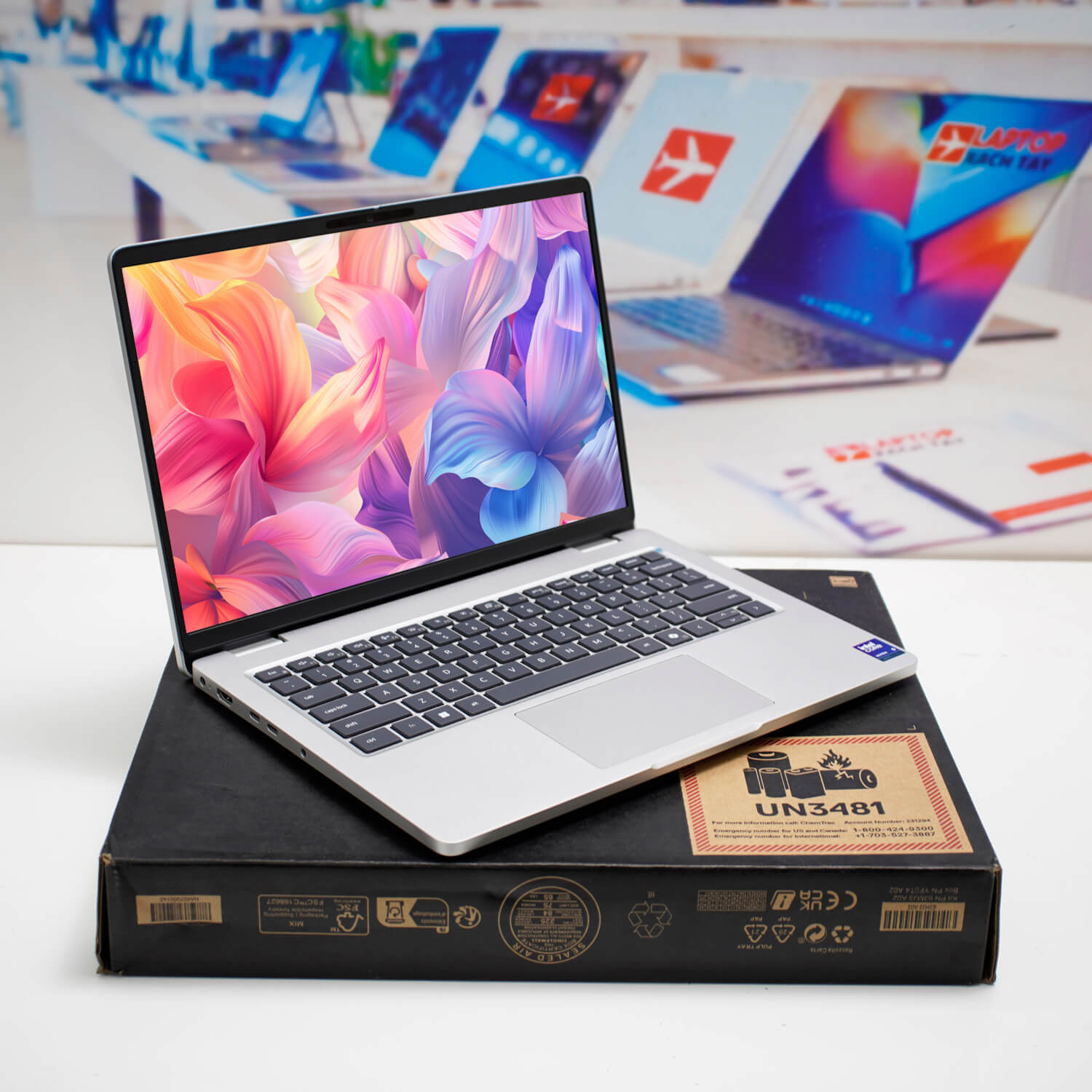 Dell Pro 14 PC14250 Ultra 5 235U (3)