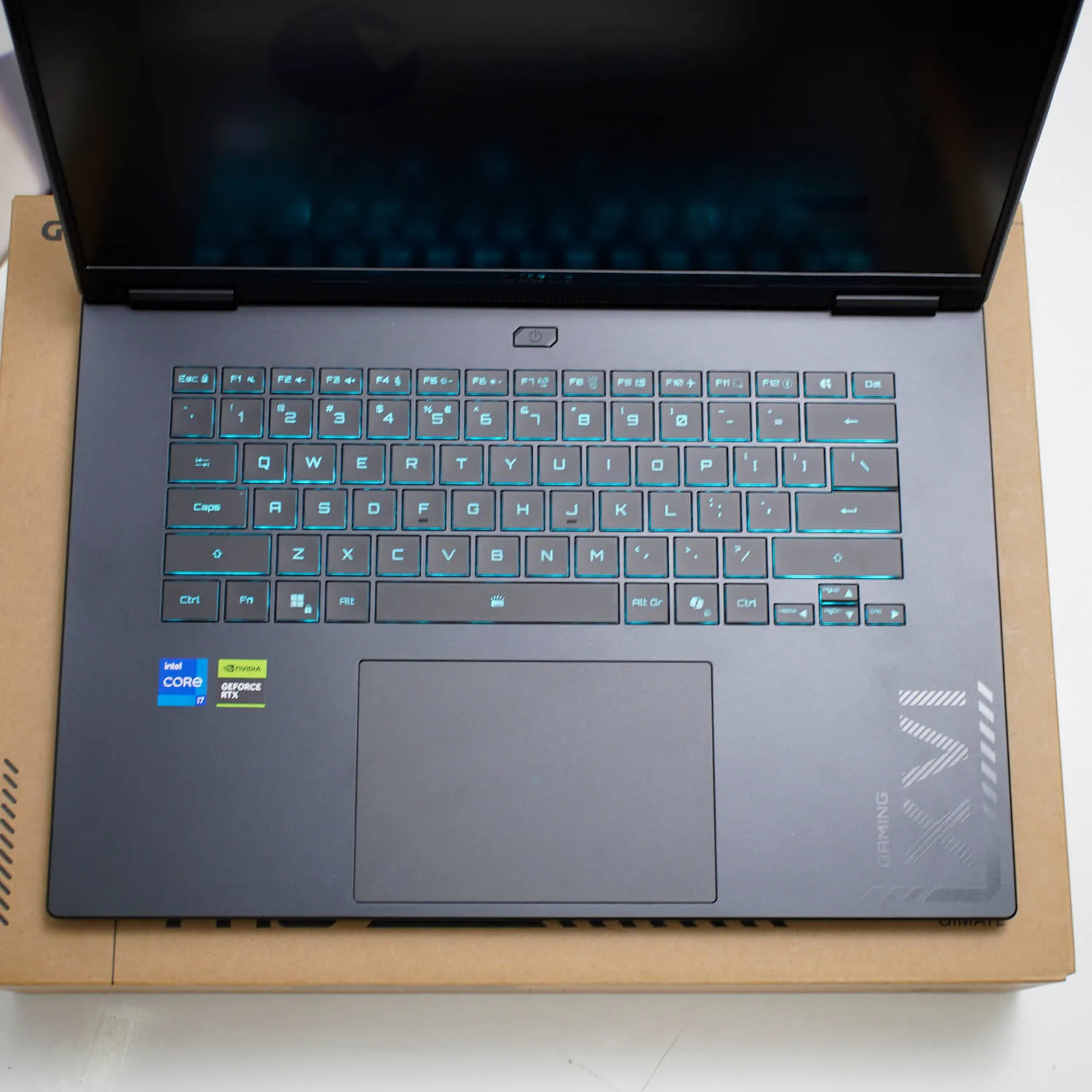 GIGABYTE Gaming A16 GA6H (1)