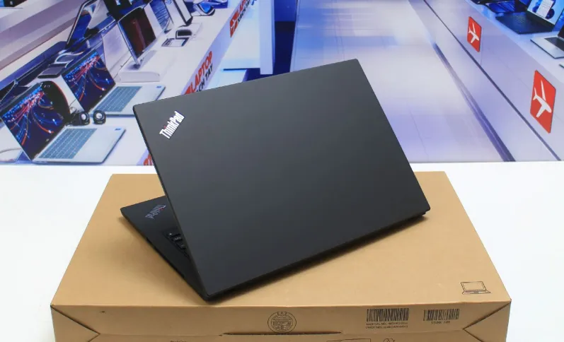 Đánh Giá Laptop Lenovo ThinkPad P14S Gen 4: Máy Trạm 14 Inch Nhỏ Gọn, Sức Mạnh Vượt Tầm Vóc