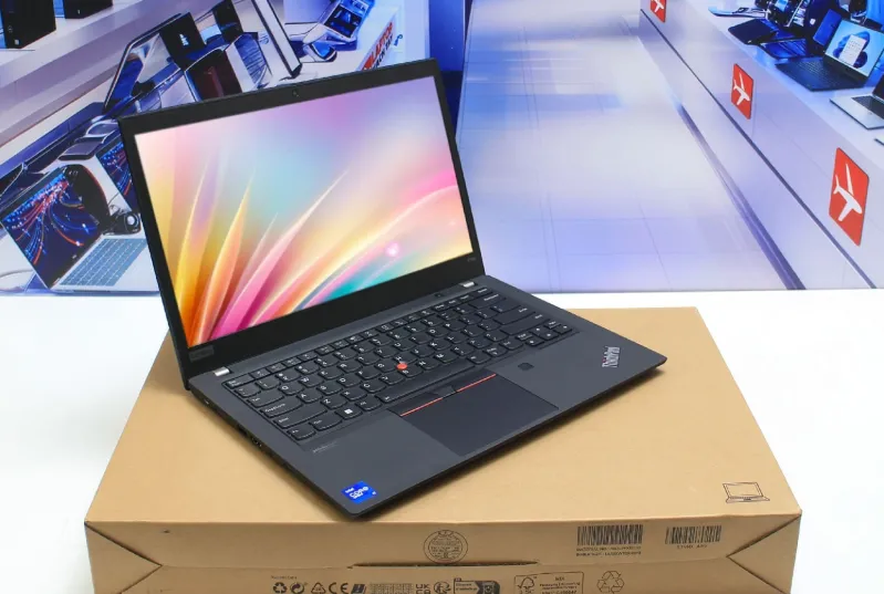 Đánh Giá Laptop Lenovo ThinkPad P14S Gen 4: Máy Trạm 14 Inch Nhỏ Gọn, Sức Mạnh Vượt Tầm Vóc